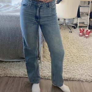 H&M trend denim very flattering